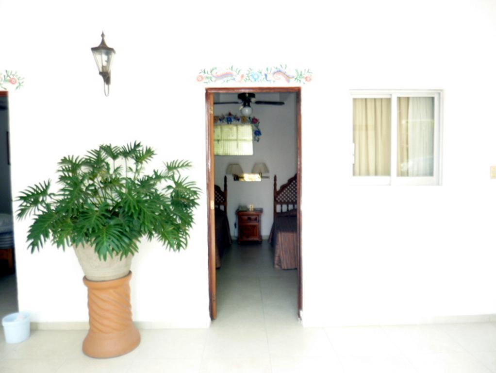 Hotel Bajo El Volcan Куэрнавака Экстерьер фото