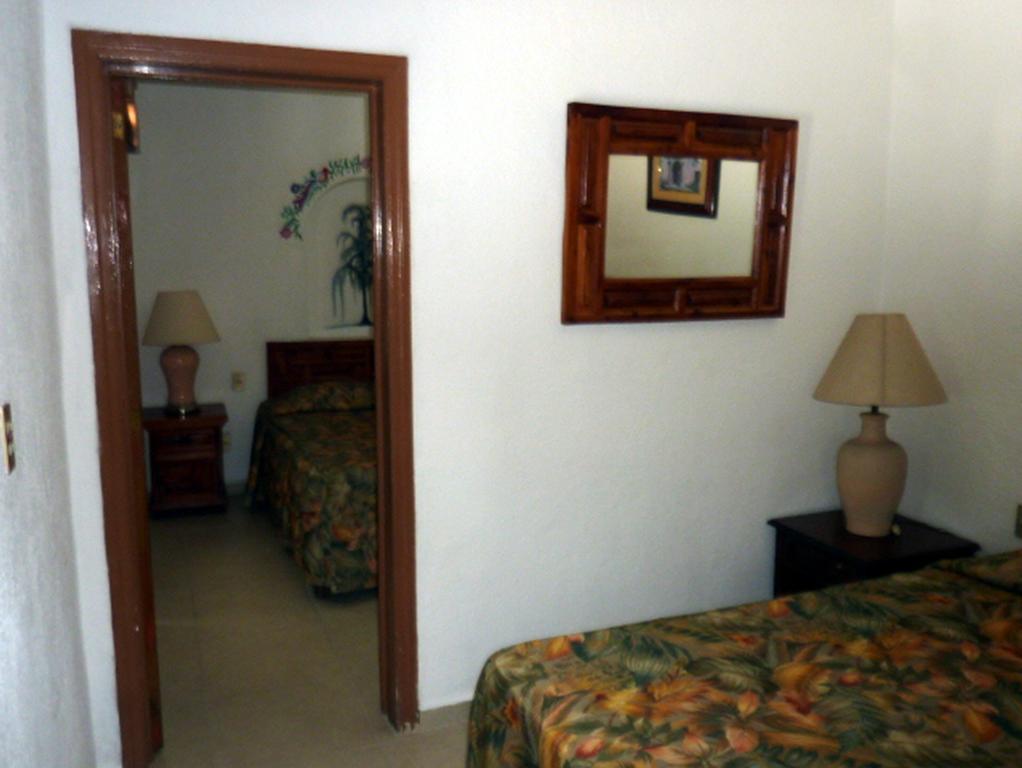 Hotel Bajo El Volcan Куэрнавака Экстерьер фото